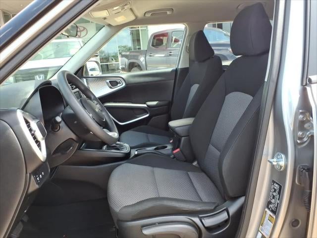 2024 Kia Soul LX IVT