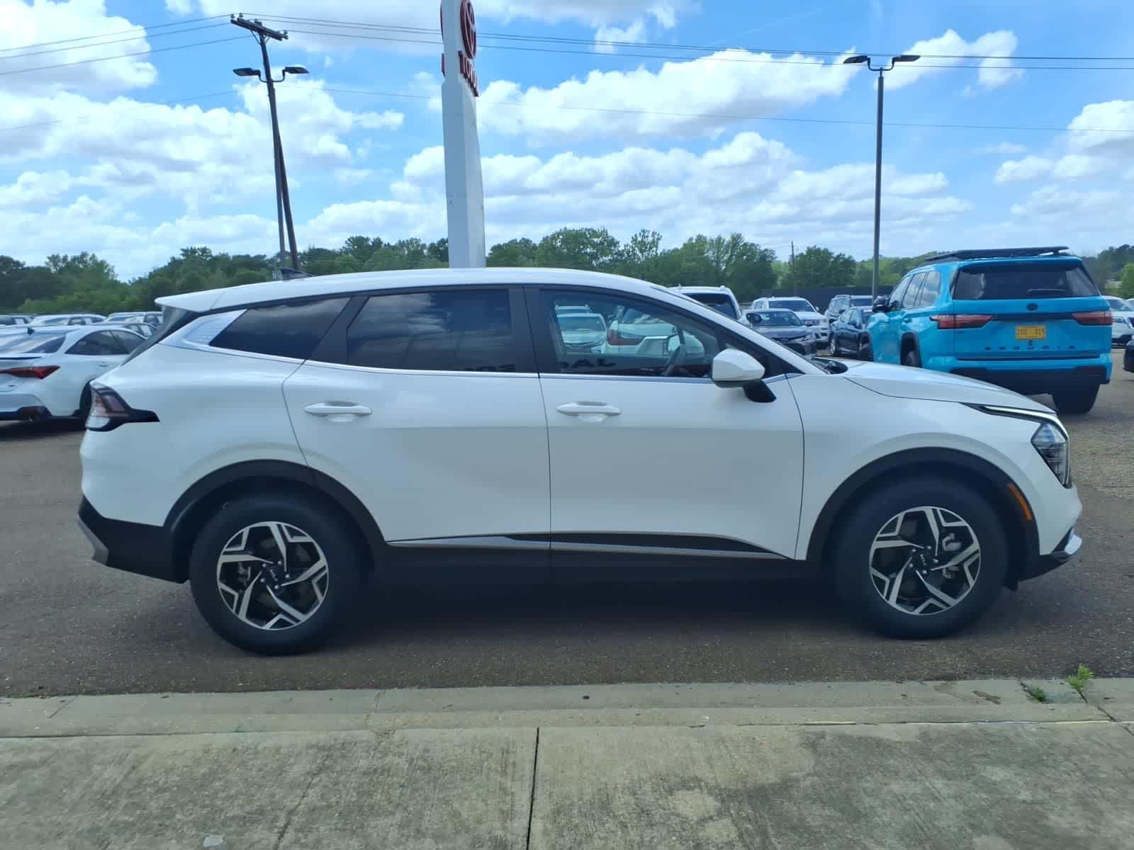 2024 Kia Sportage LX FWD