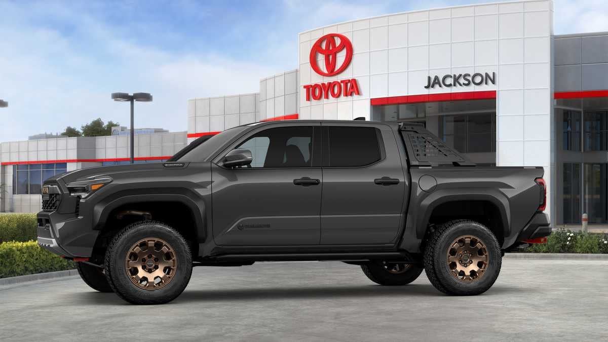 2026 Toyota Tacoma Trailhunter - Photo 3