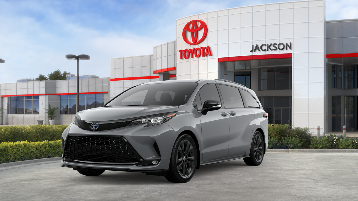 2025 Toyota Sienna XSE