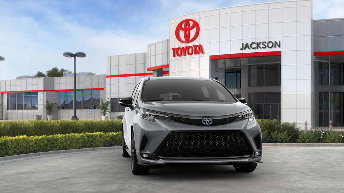 2025 Toyota Sienna XSE