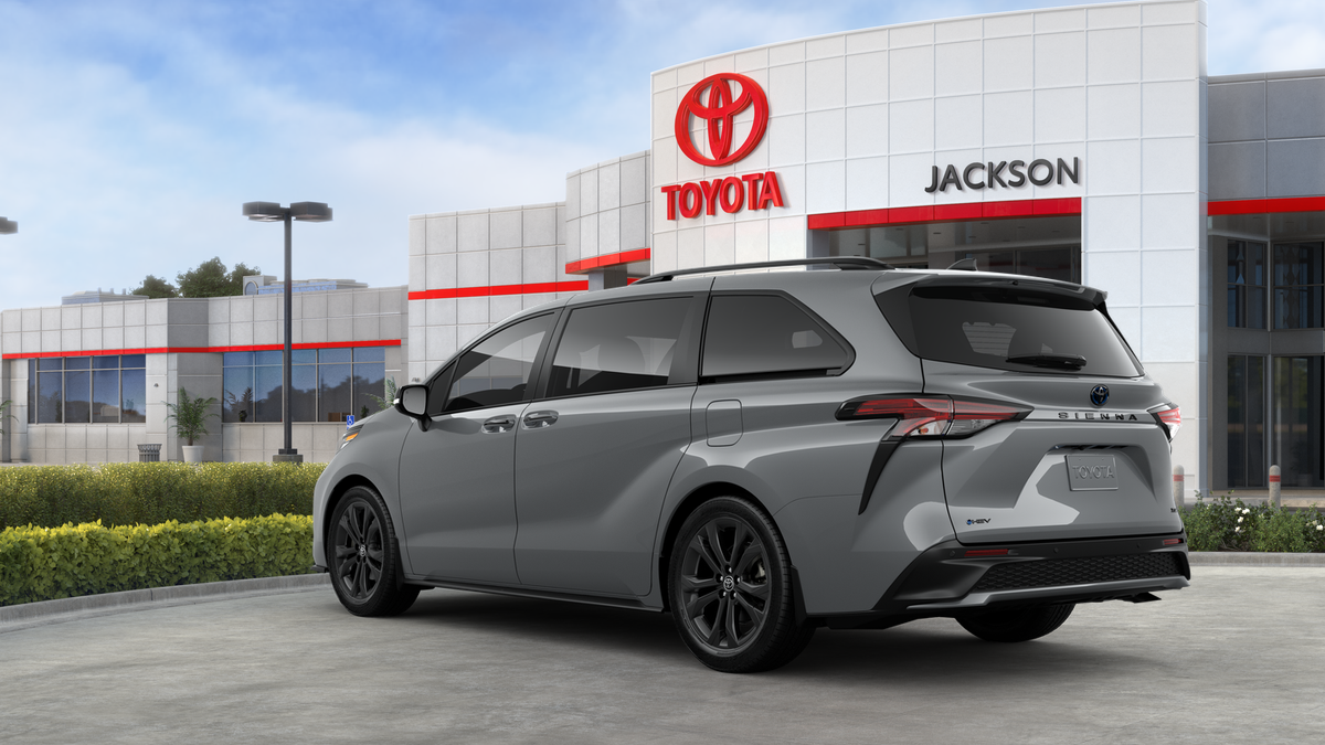 2025 Toyota Sienna XSE