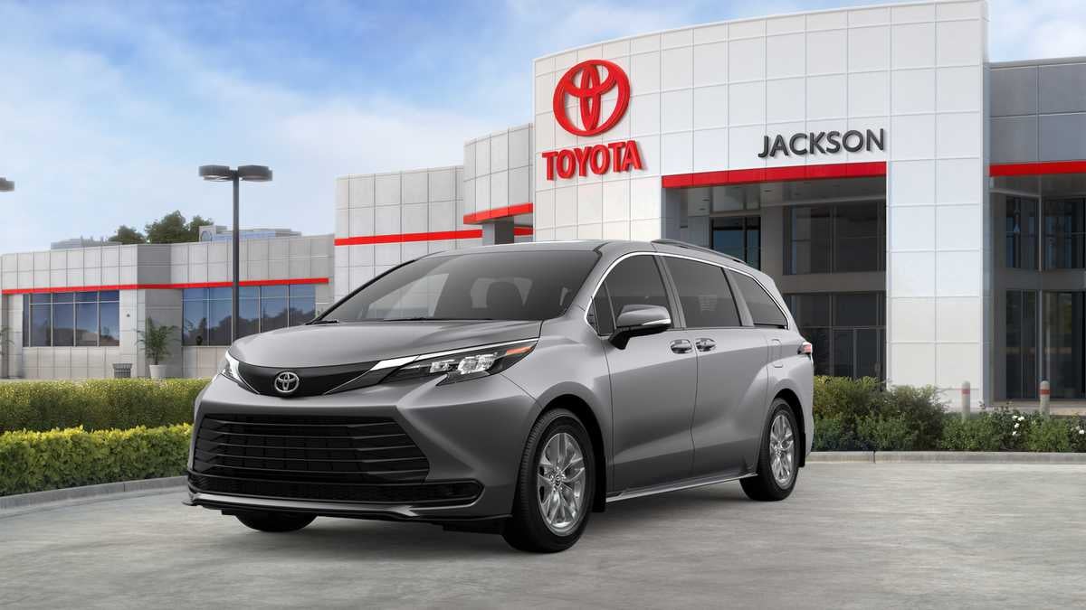 2026 Toyota Sienna LE