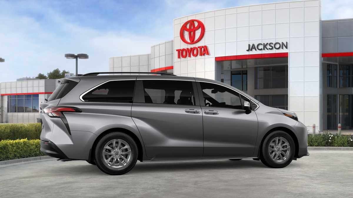 2026 Toyota Sienna LE
