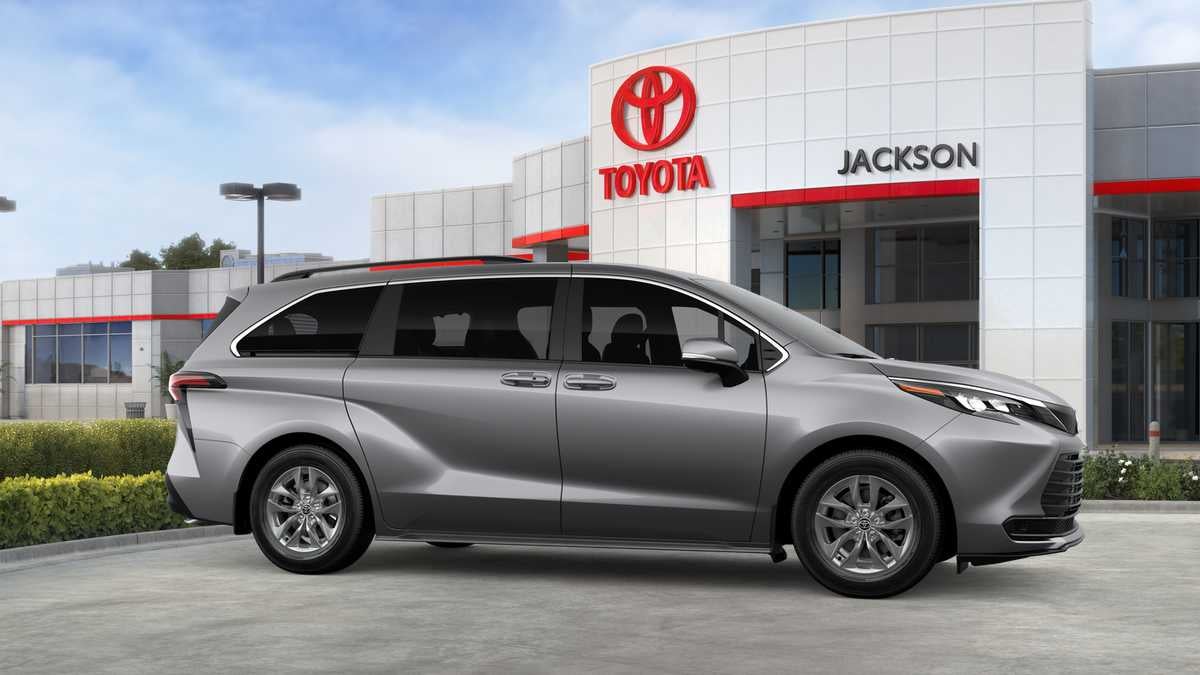 2026 Toyota Sienna LE