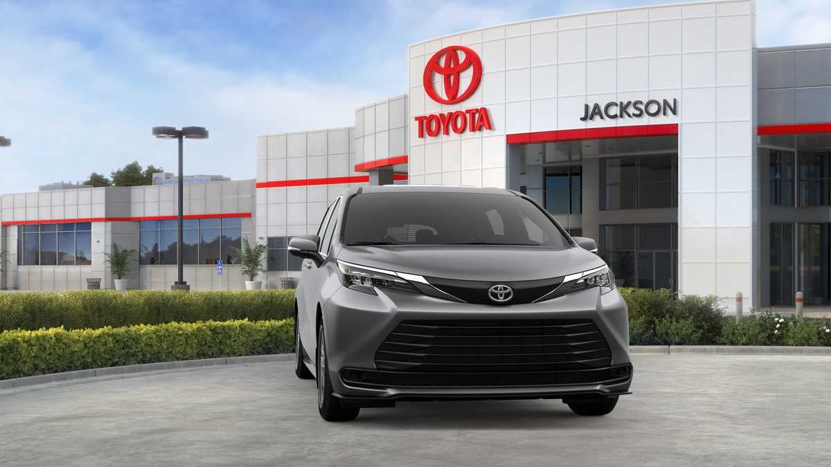 2026 Toyota Sienna LE
