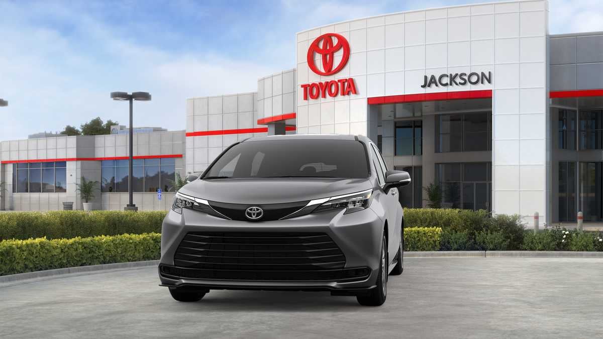 2026 Toyota Sienna LE