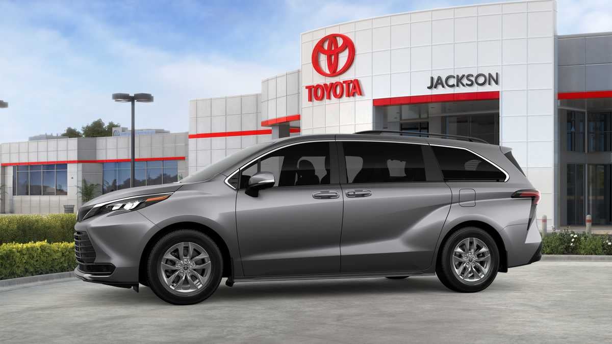 2026 Toyota Sienna LE