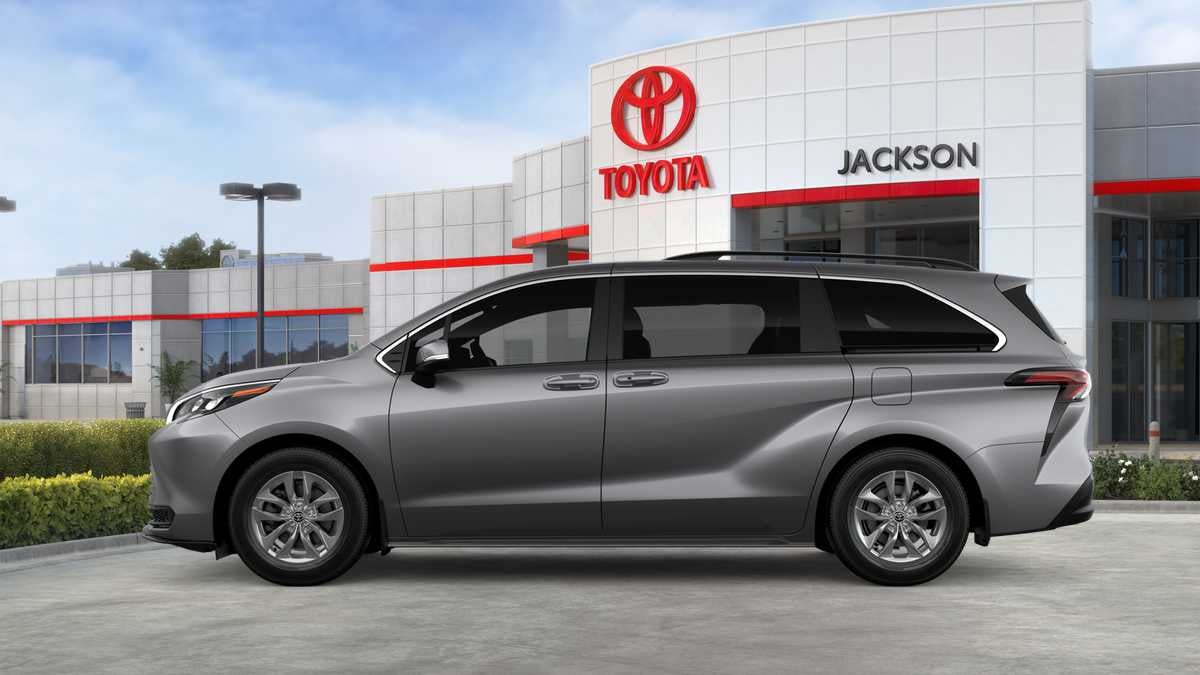2026 Toyota Sienna LE