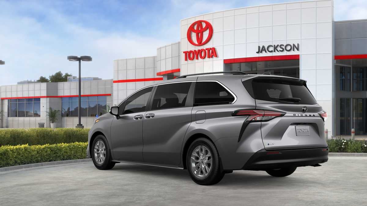 2026 Toyota Sienna LE