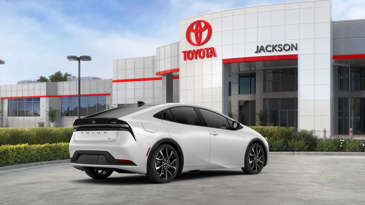 2026 Toyota Prius Plug-in Hybrid XSE Premium - Photo 10