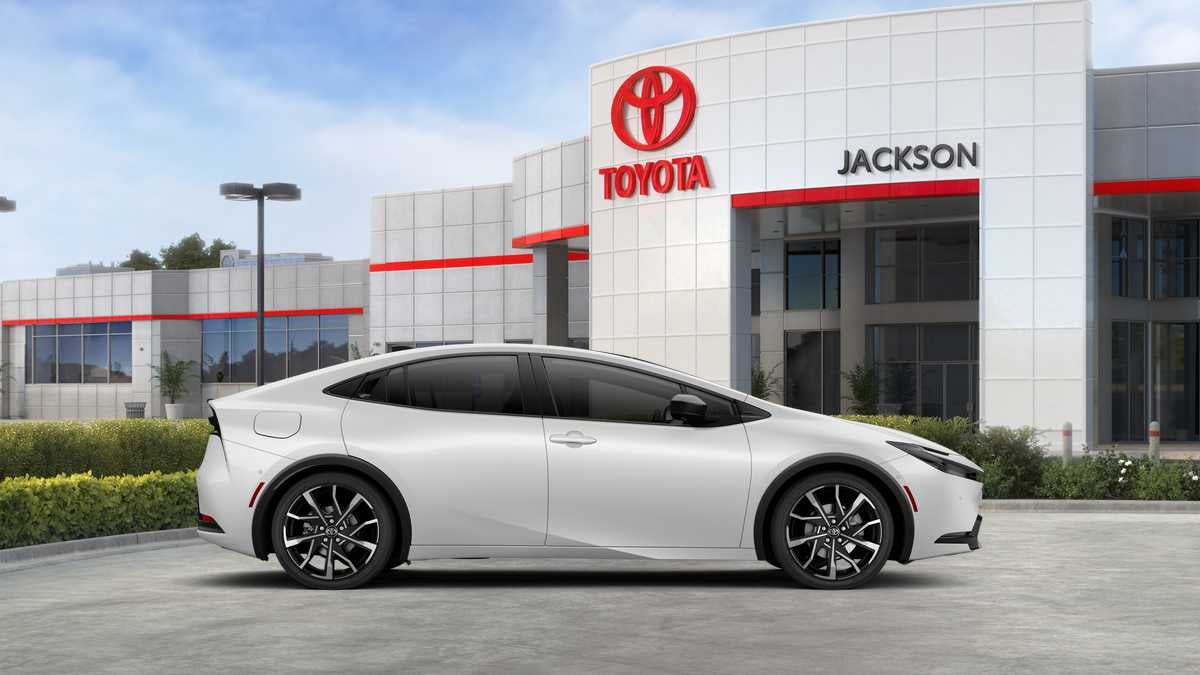 2026 Toyota Prius Plug-in Hybrid XSE Premium - Photo 12