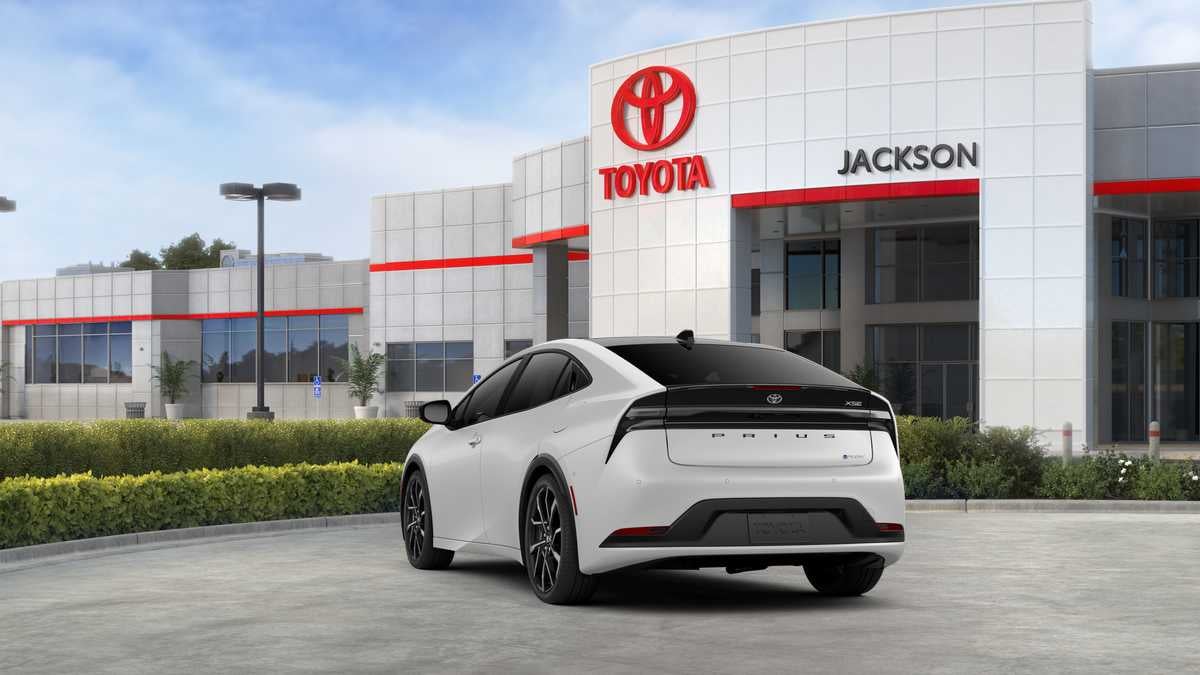 2026 Toyota Prius Plug-in Hybrid XSE Premium - Photo 7